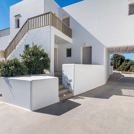 Milia Gi Suites Pollonia Exterior photo