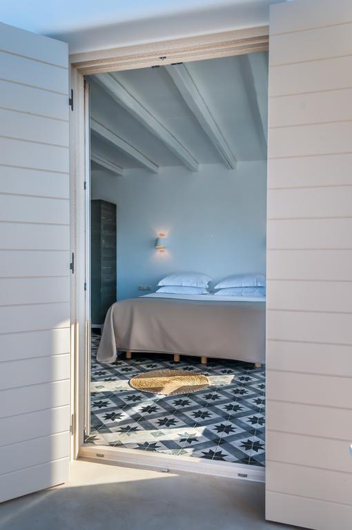 Milia Gi Suites Pollonia Room photo