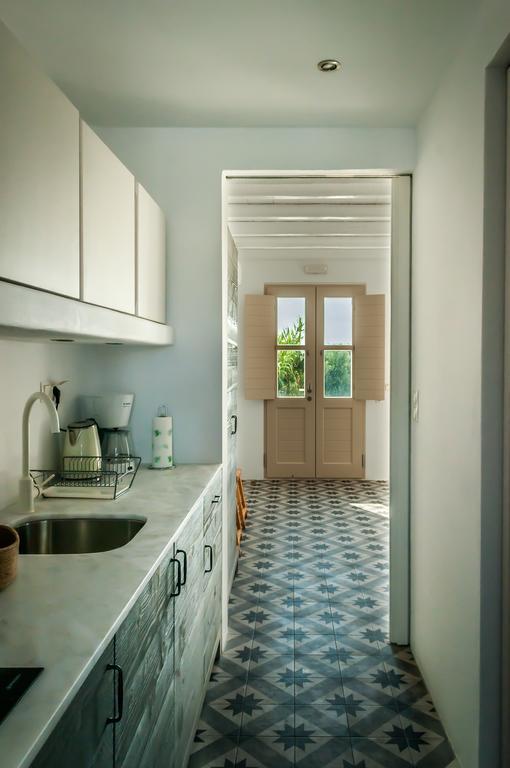 Milia Gi Suites Pollonia Room photo