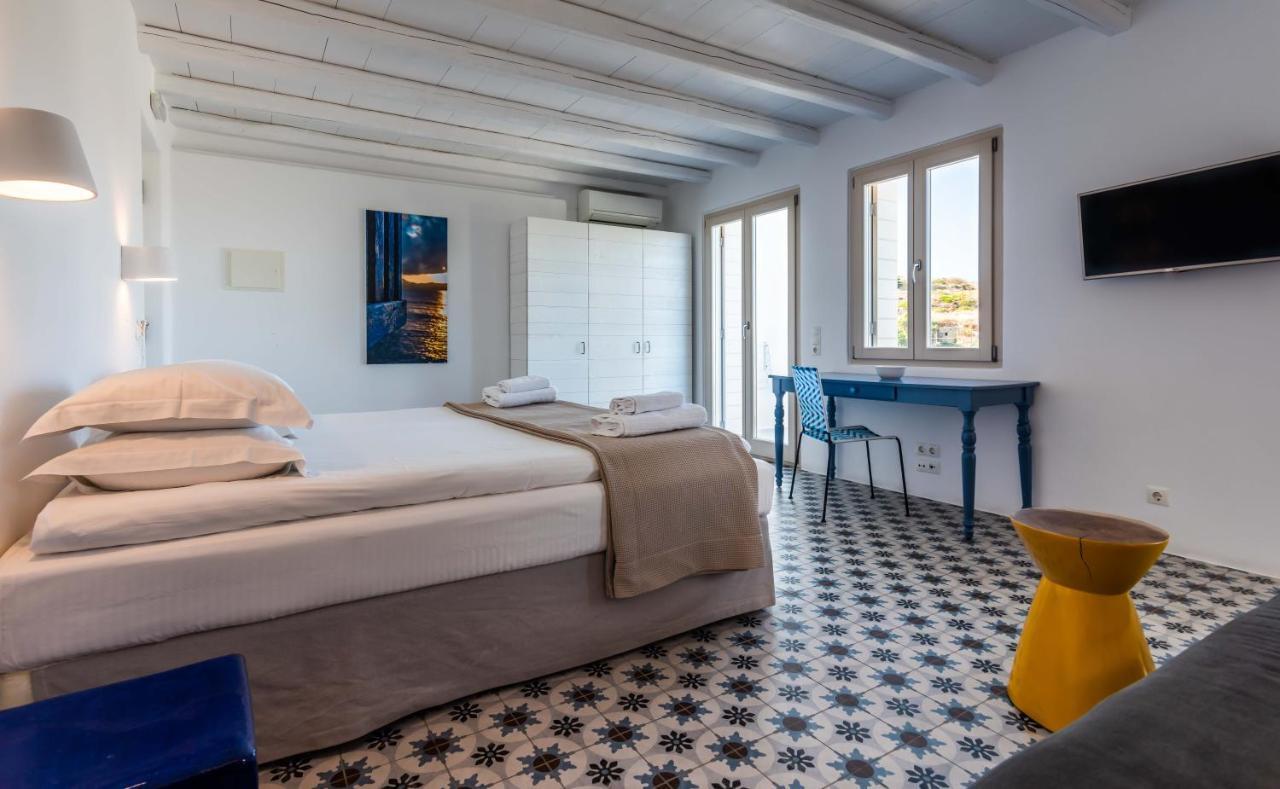 Milia Gi Suites Pollonia Exterior photo