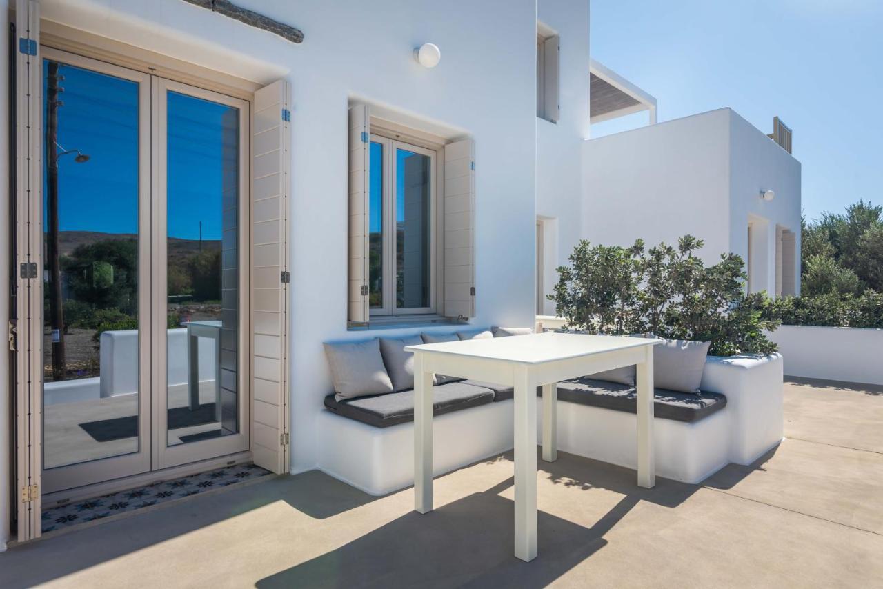 Milia Gi Suites Pollonia Exterior photo
